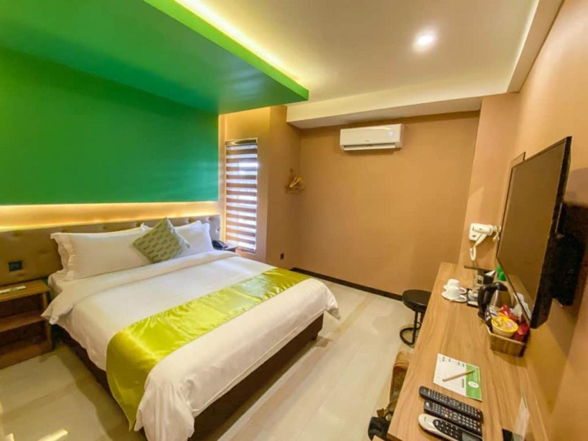 Vivien'S Hotel Lapu-Lapu City Eksteriør bilde