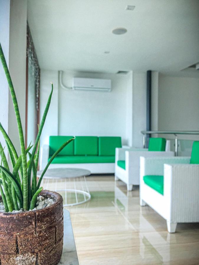 Vivien'S Hotel Lapu-Lapu City Eksteriør bilde
