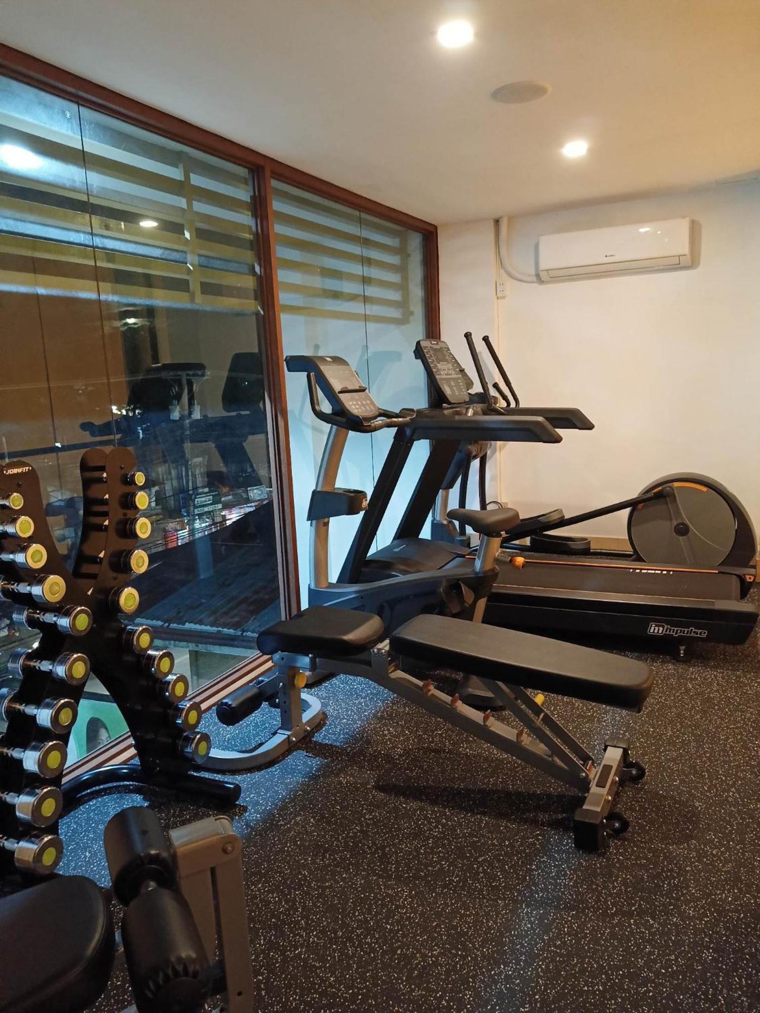 Vivien'S Hotel Lapu-Lapu City Eksteriør bilde